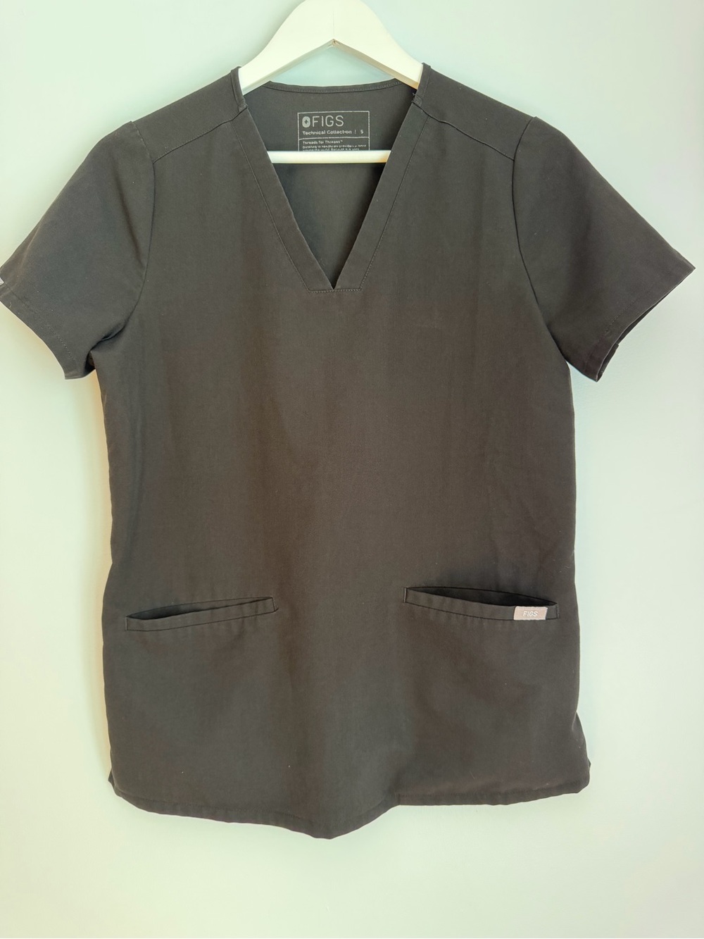 Figs Technical Collection Scrub Top Black V-Neck Women's Sz S
